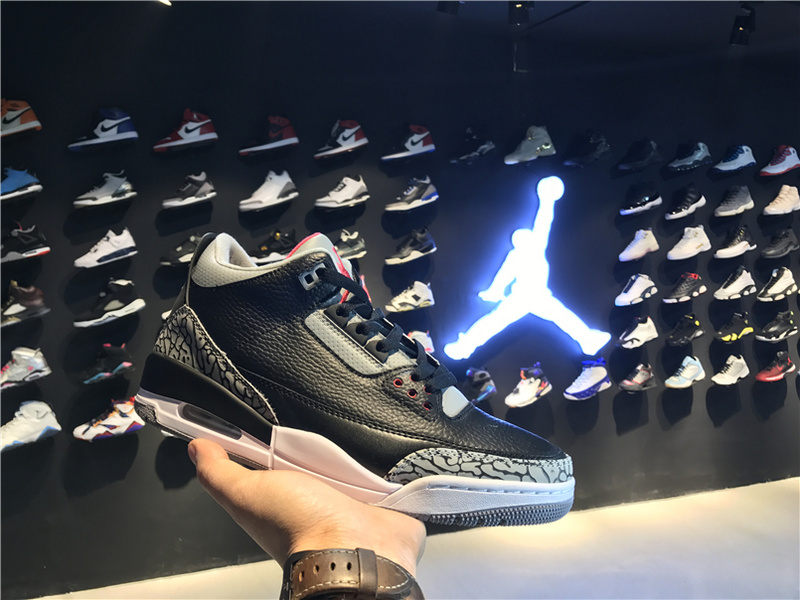 Air Jordan 3 Retro Black Cement 580775 010